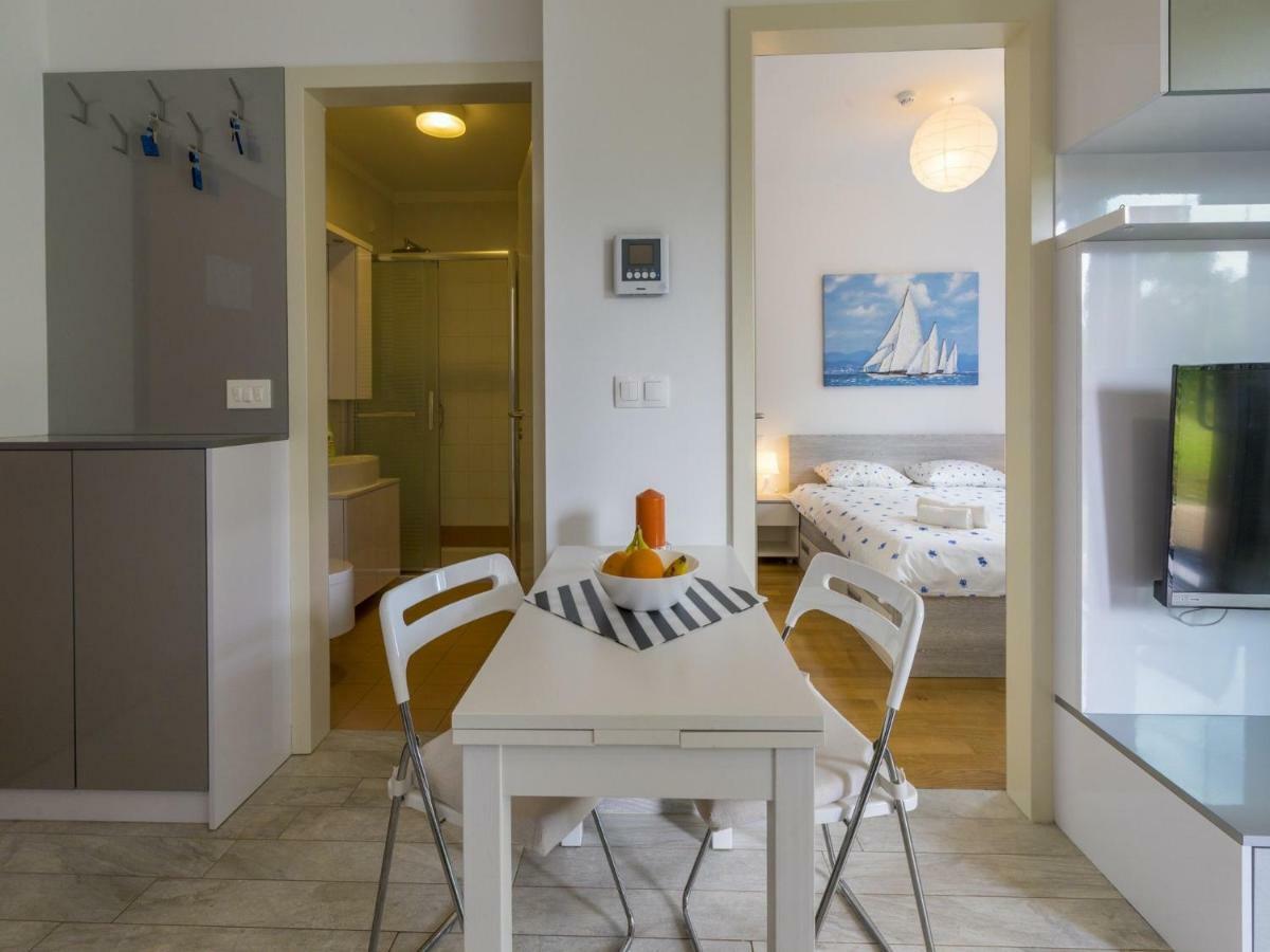 Apartments Mb Crikvenica Esterno foto